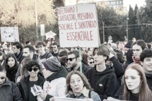 La violenza contro le donne nella nostra società: alcune riflessioni di classe